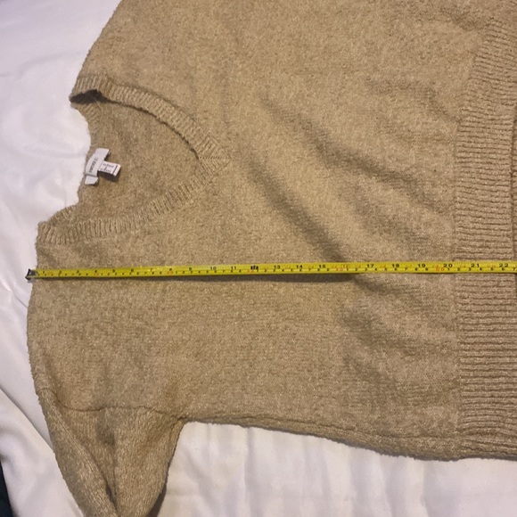 Cream Sweater - Picture 4 of 5